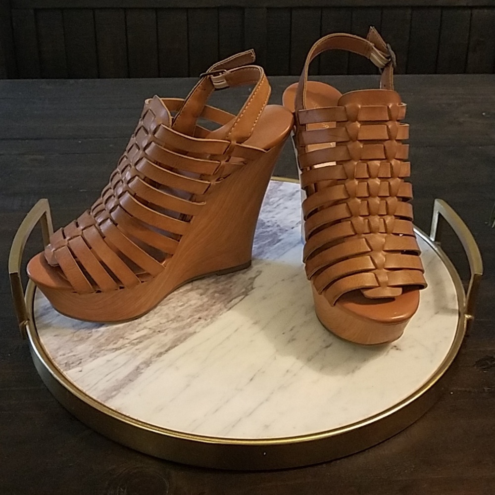 Tan wedges